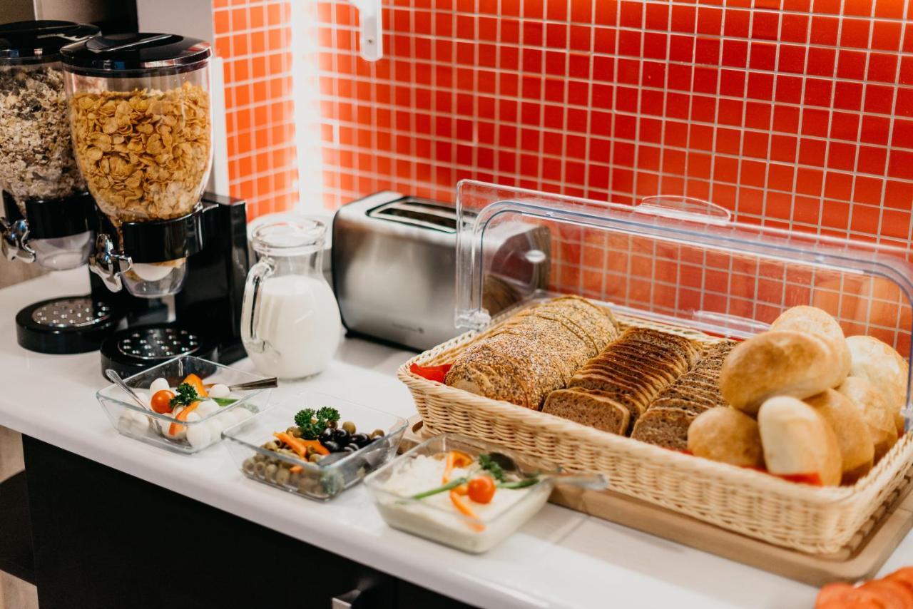 Cilantro Bed&Breakfast Breslavia Esterno foto